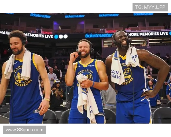 手感冰冷克莱半场仅得3分勇士核心低迷球队进攻陷入困境