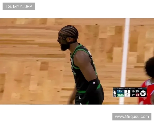 比克斯塔夫盛赞里德攻防兼备篮下终结出色防守影响深远